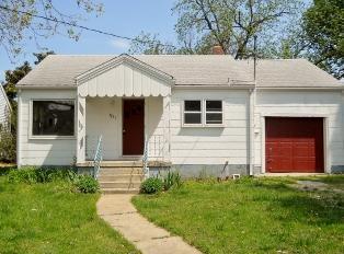 1731 Walnut St, Springfield MO  65806-1645 exterior