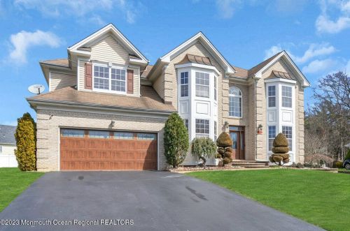 111 Picadilly Dr, Jackson Twp NJ  08527-1290 exterior