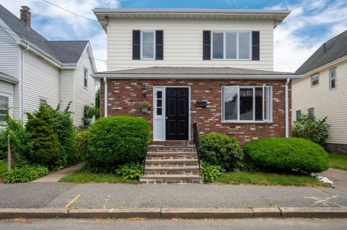 3 Beacon St, Quincy MA 02169-7117 exterior