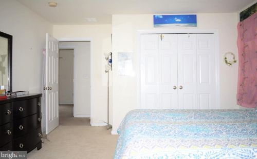 94 Drift Ave, Trenton NJ 08648-3505 exterior