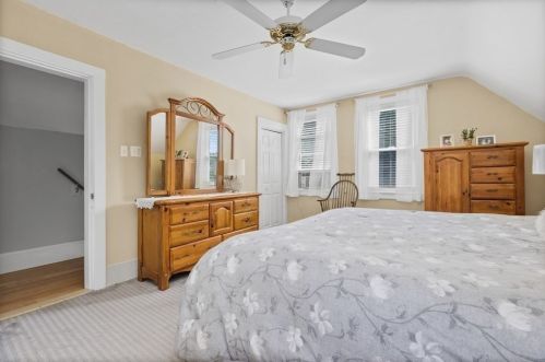 4 Pinegrove Rd, Hingham MA 02043-3923 exterior