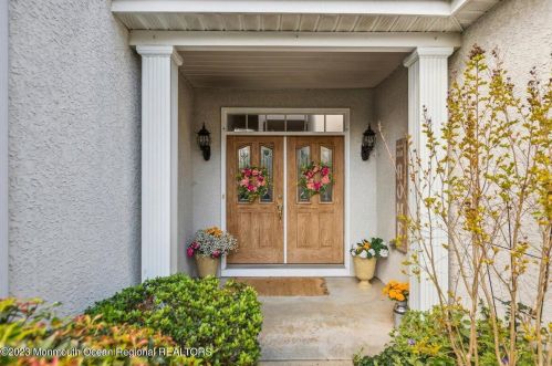 44 Cypress Point Ln, Jackson Twp NJ  08527-4017 exterior