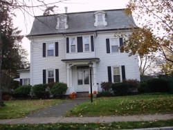 93 Cedar St, Newton, MA 02459-1524