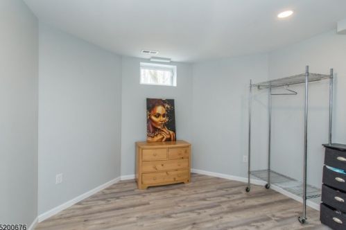 8 Jenny Ln, Wantage NJ  07461-4550 exterior