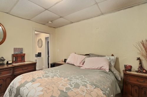 32 Corthell Ave, Whitman MA 02382-1803 exterior