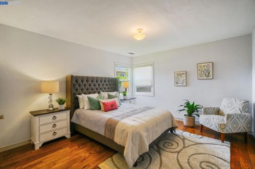 2165 Bradhoff Ave, San Leandro CA 94577-6119 exterior