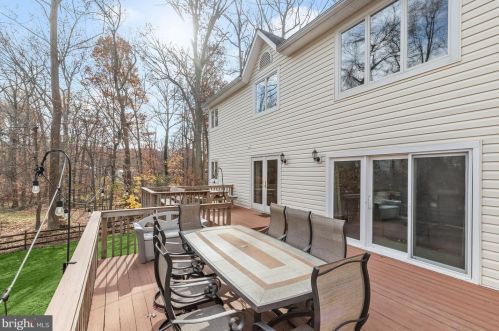 9757 Polished Stone, Columbia MD 21046-2802 exterior