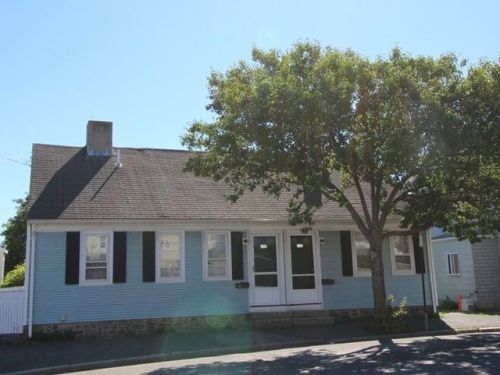 113 Washington St, Gloucester MA  01930-3542 exterior