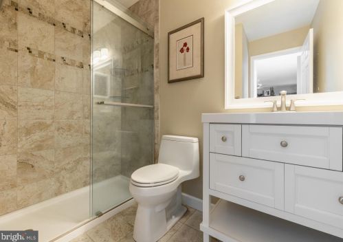 104 Cinnamon Rd, West Deptford NJ 08086-2400 exterior