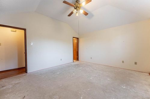 4829 Crestpoint Ln, Garland TX exterior