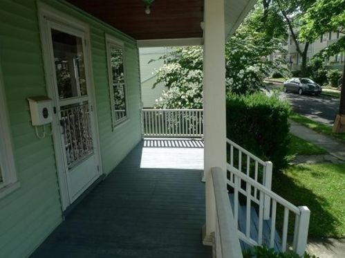 35 Surry Rd, Arlington MA  02476-5933 exterior