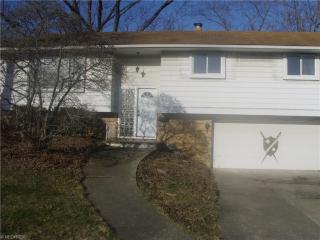 6832 Lynett Dr, Cleveland, OH 44129-5406