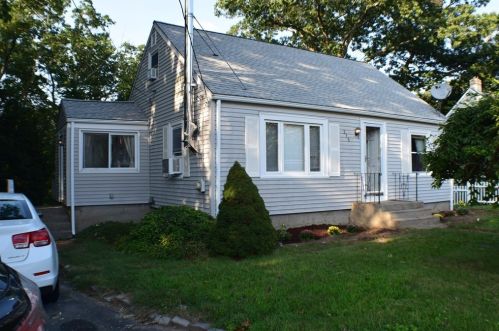 238 County St, Seekonk, MA 02771-5621