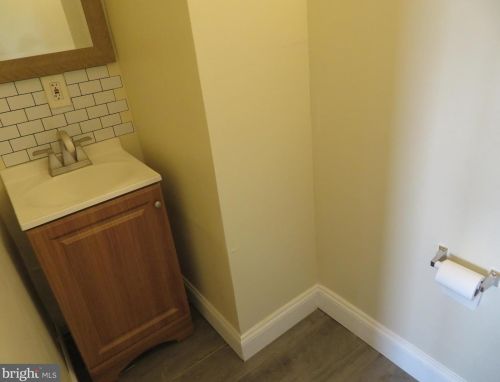 400 Mantua Ave, West Deptford NJ 08066-1278 exterior