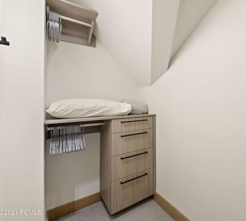 1231 Lowell Ave, Park City UT 84060-5115 exterior