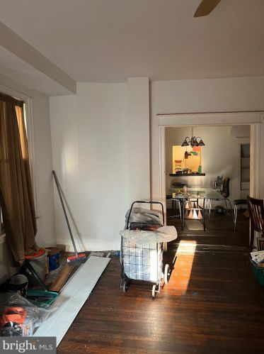 4523 Carlisle St, Philadelphia, PA 19140-1118