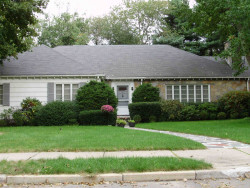 142 Gordon Rd, Newton, MA 02468-1227