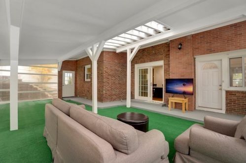 922 Furnace Brk Pkwy, Quincy MA 02169-2304 exterior