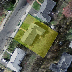 114 Selwyn Rd, Newton MA  02461-2143 aerial view