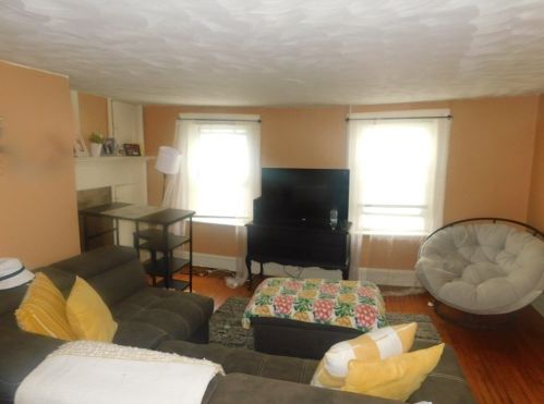 514 Hanover St, Fall River MA 02720-3702 exterior