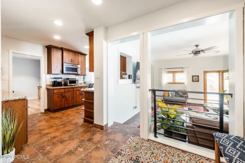 160 Parkview Dr, Park City UT 84098-5149 exterior