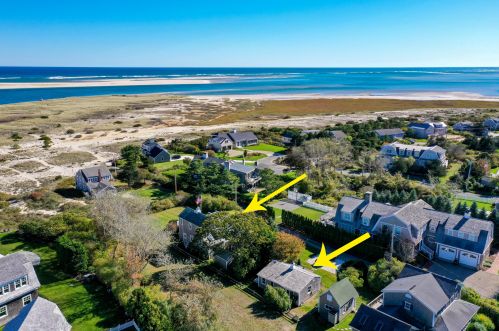 65 Morris Island Rd, Chatham, MA 02633-2525