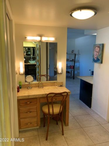 14052 Canterbury Dr, Phoenix AZ 85023-6211 exterior