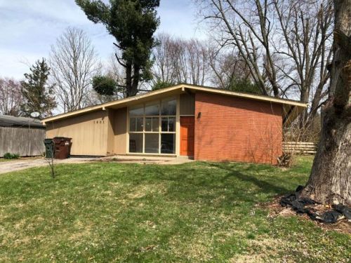 1801 Brentmoor Ln, Louisville KY  40223-1099 exterior