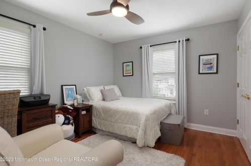 26 Orch Pl, Little Silver NJ 07739-1428 exterior