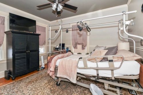 123 Locust St, New Bedford MA 02740-4506 exterior