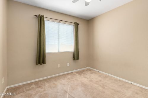 1102 Behrend Dr, Phoenix AZ 85050-3992 exterior