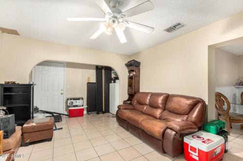 3026 75 Dr, Phoenix AZ 85033-3704 exterior