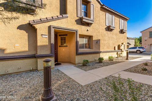 2852 Dunbar Dr, Phoenix AZ  85042-6074 exterior