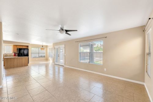 20710 38th St, Phoenix AZ  85050-4866 exterior