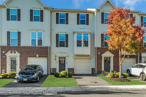 136 Kyle Dr, Tinton Falls NJ  07712-7537 exterior