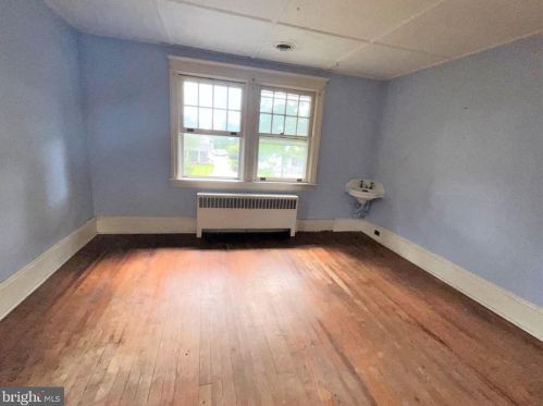 164 Delaware St, West Deptford NJ 08096-5921 exterior