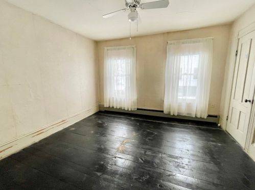 646 Pequoig Ave, Royalston MA 01331-1502 exterior