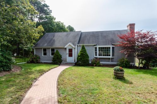 155 Great Nck Rd, Wareham MA 02571-2426 exterior