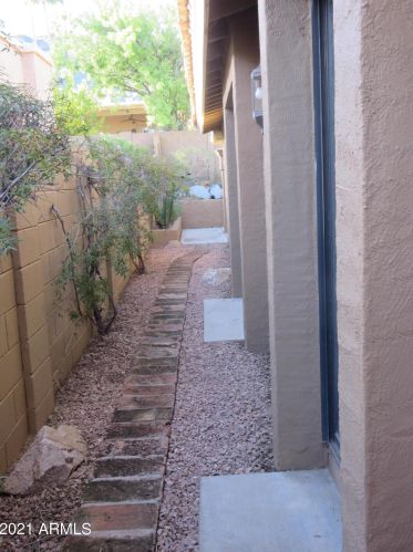 10628 8th St, Phoenix AZ 85022-3103 exterior