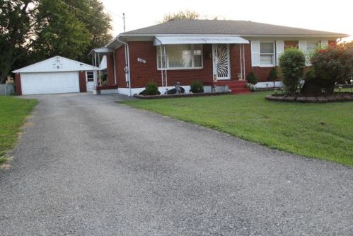 8016 Judge Blvd, Louisville, KY 40219-3915