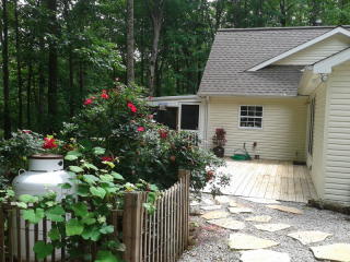 466 Cove Rd, Monterey TN  38574-7050 exterior