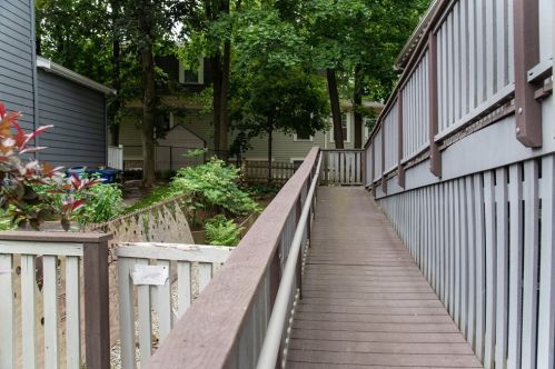 46 Blossom St, Arlington MA 02474-2639 exterior