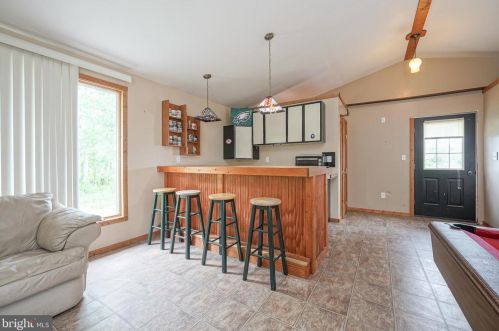 431 Meadowcroft Rd, West Deptford NJ 08096-4007 exterior