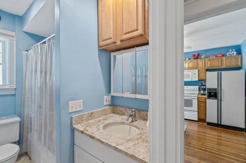 188 Newman Ave, Seekonk MA 02771-4911 exterior