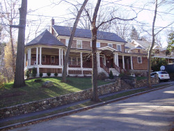 20 Eliot Memorial Rd, Newton, MA 02458-2704