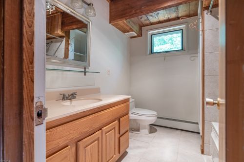 1 Gln Dr, Wantage NJ 07461-4801 exterior