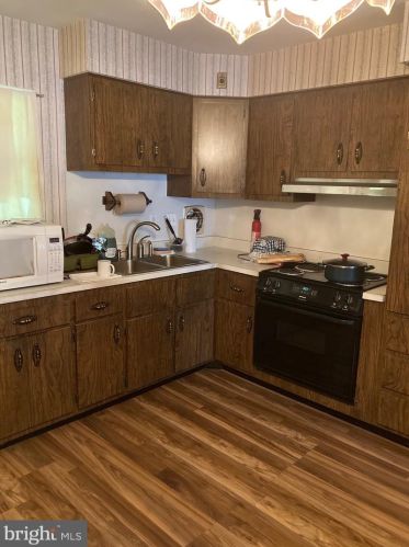 124 Military Dr, West Deptford NJ 08063-1507 exterior