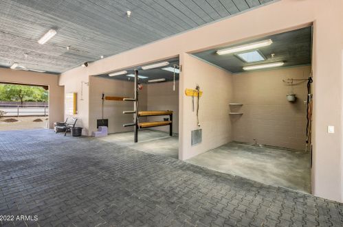 2020 Bethany Home Rd, Phoenix AZ 85014-2434 exterior