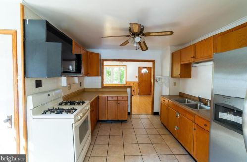 652 Washington Ave, West Deptford NJ 08096-3545 exterior