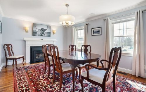 58 Taylor Ave, Dedham MA 02026-5104 exterior